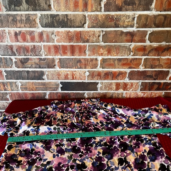 I.N. Studio Woman Purple Blouse no size tag see measurements lightweight - Picture 7 of 7